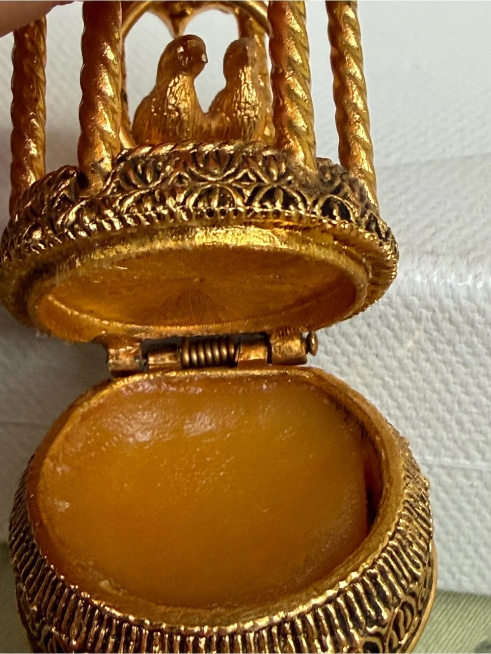 Vtg 60s Parfums Corday Birdcage Love Birds Solid Perfume Compact Pendant
